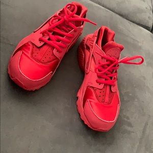 red huraches